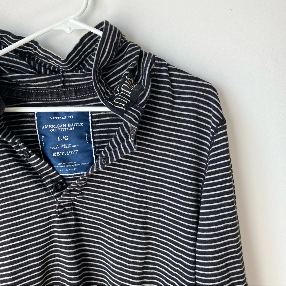 Black Stripes Hoodie cropped raw edge AEO Large Henley